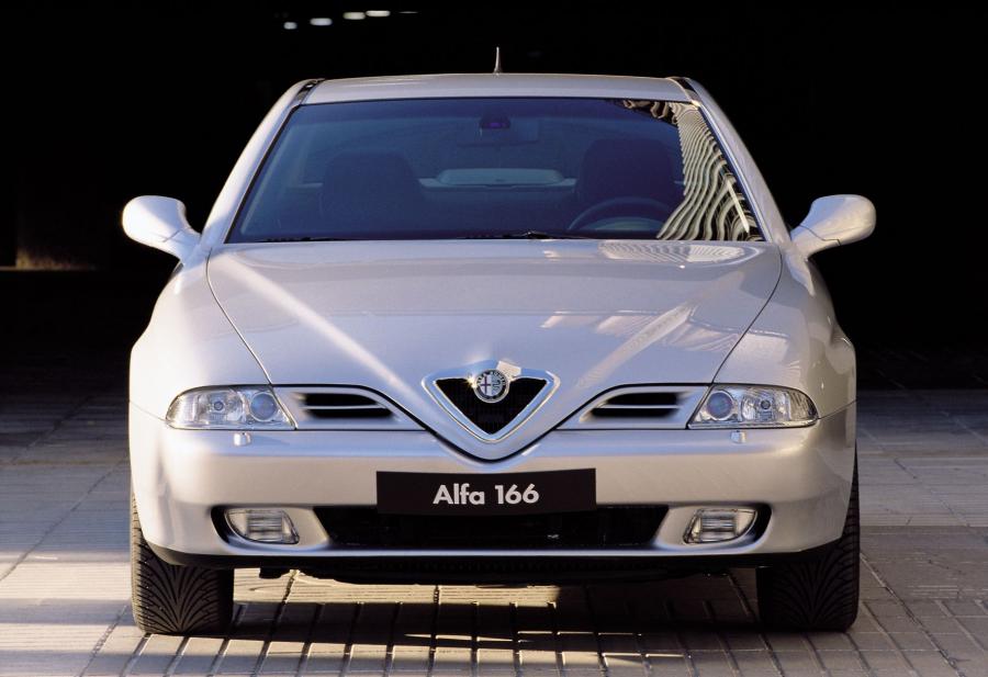  Alfa Romeo 166 (936) 1998 года  (фото 37 из 73)